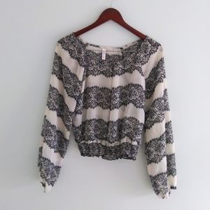 Xhilaration Long Sleeved Lightweight Elastic Waist Blouse Top SZ M